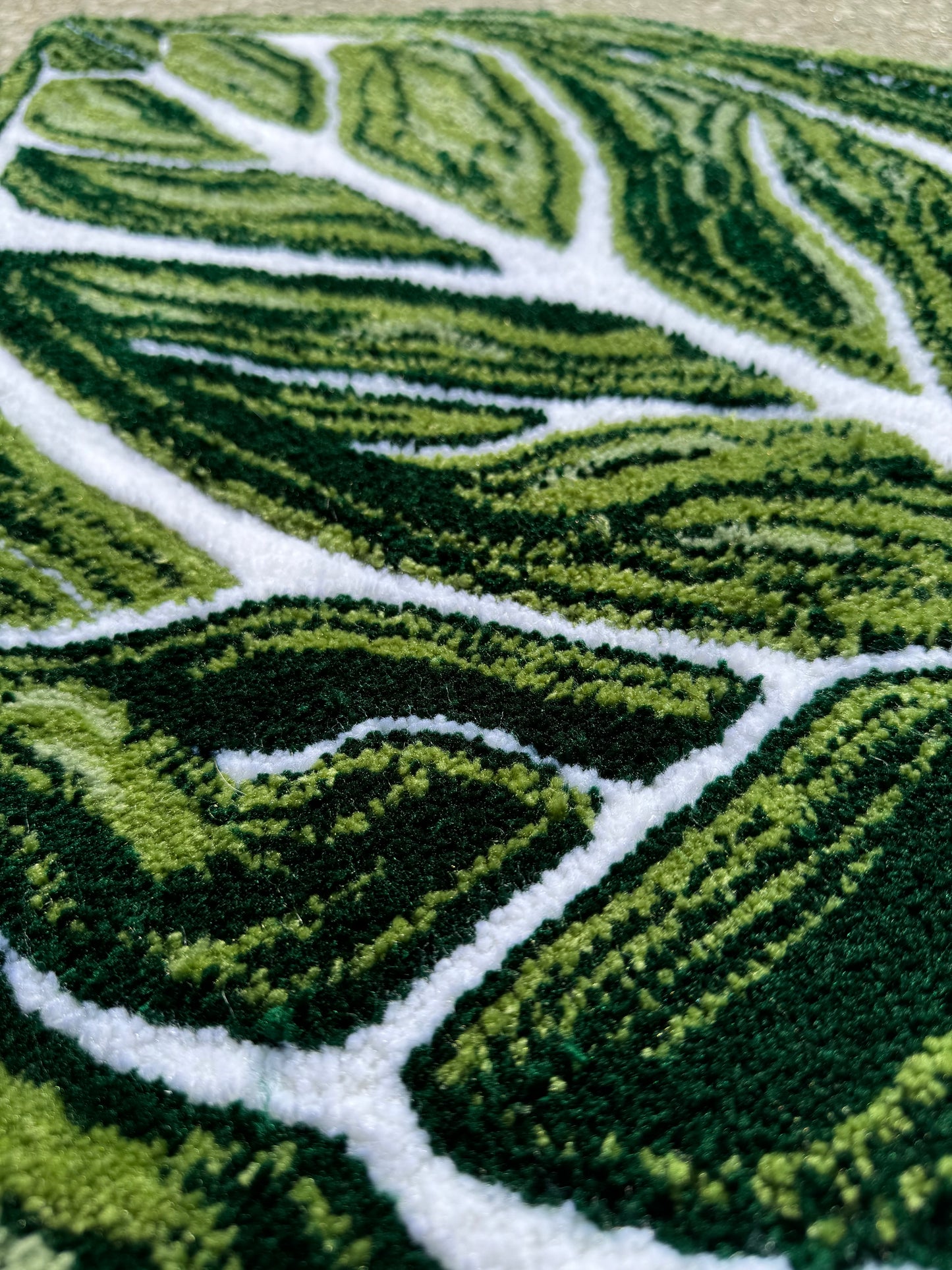 Leaf rug